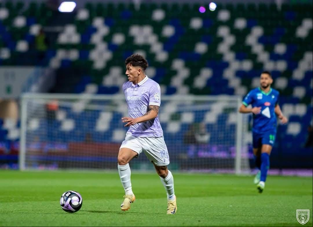 Lucas Chávez en acción