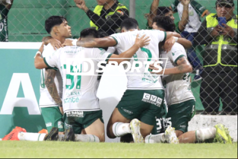 Jugadores de Oriente celebran el triunfo ante Guabirá. Foto. Ricardo Montero 