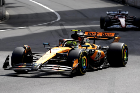 El McLaren conducido por Norris en plena competencia. Foto. EFE 