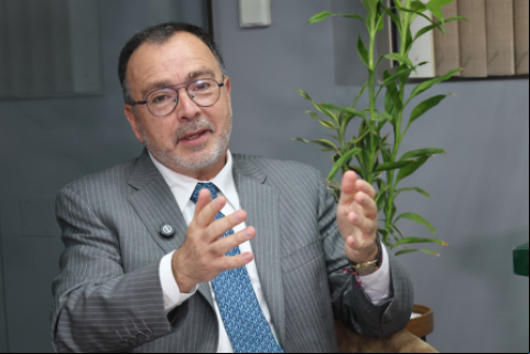 Fernando Velasco, cónsul general de Chile en Bolivia. Foto. Fuad Landívar 