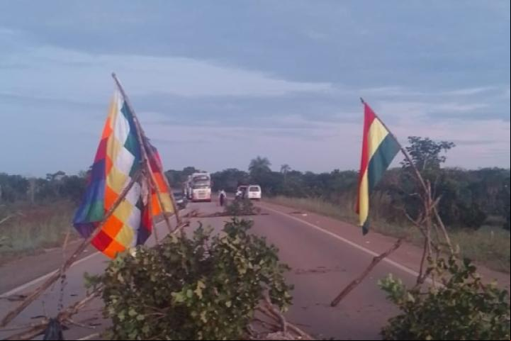 Bloqueo en la altura de Santa Rosa