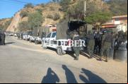 Movimiento policial en la ruta al occidente. Foto: Humberto Aillon. 