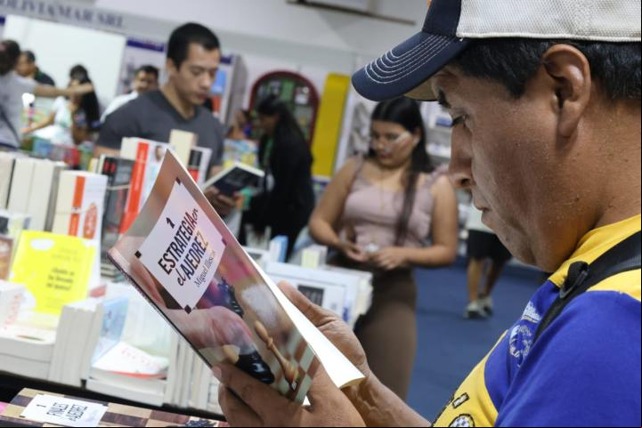 Feria Internacional del Libro en Santa Cruz /Foto: Fuad Landívar