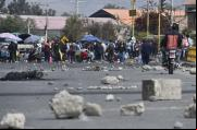 Las rutas de a Cochabamba permanecen bloqueadas por grupos radicales de Evo Morales